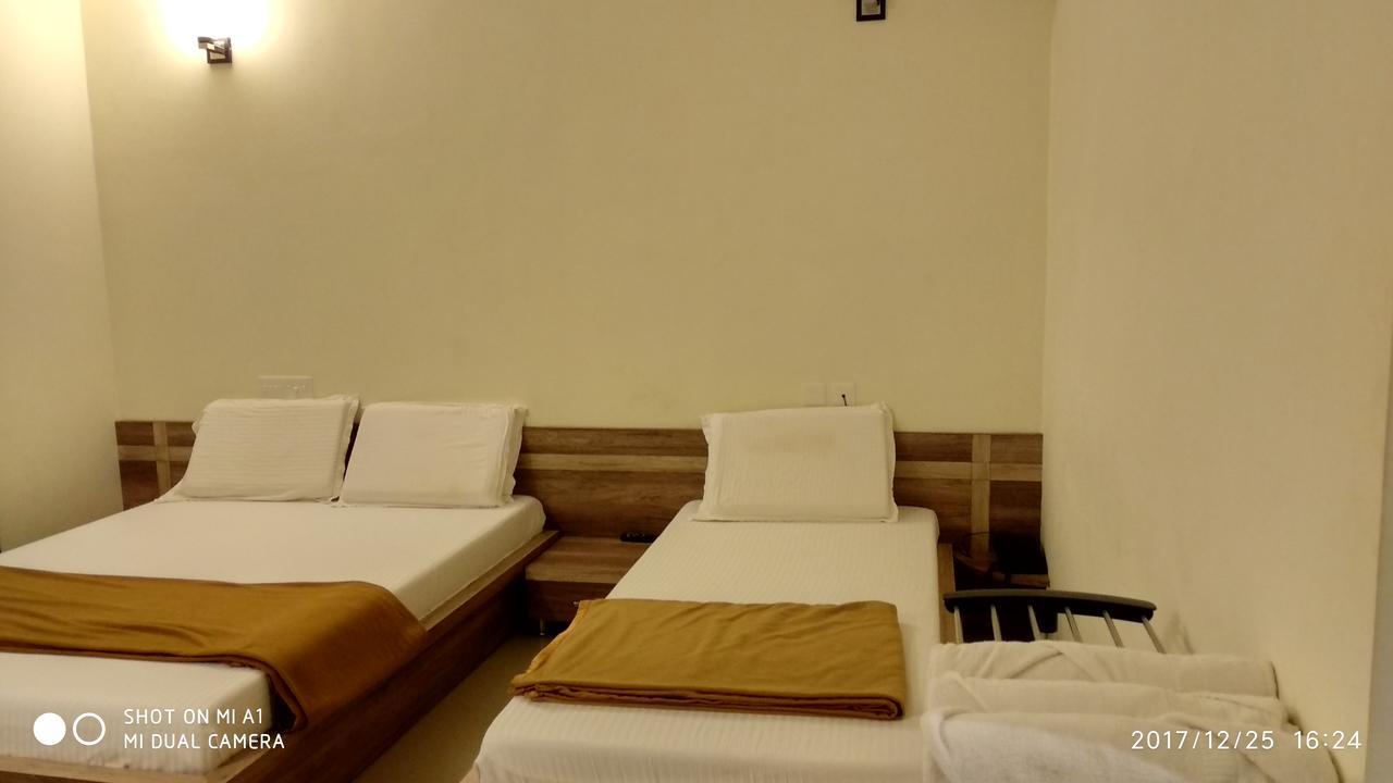 Shesha Kuteera Hotel Subrahmanya Exterior foto